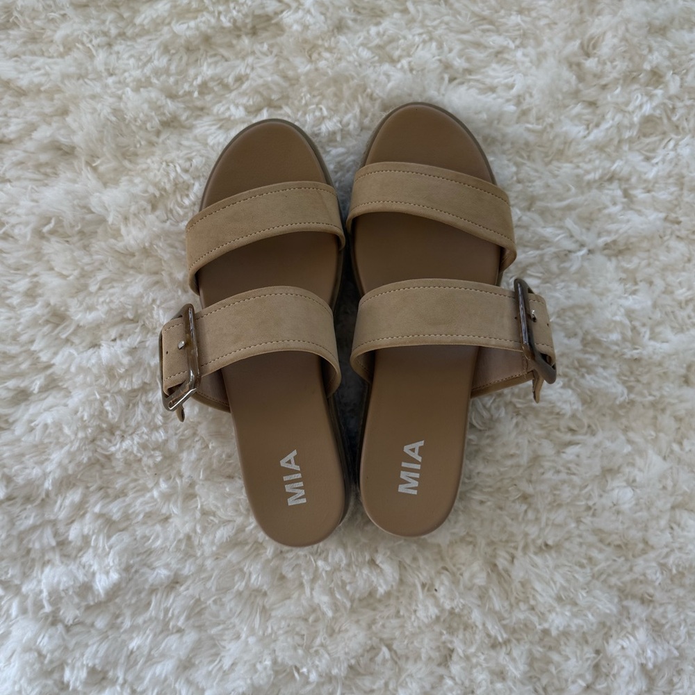 MIA brand tan sandals Women’s size 9 - Picture 2 of 5